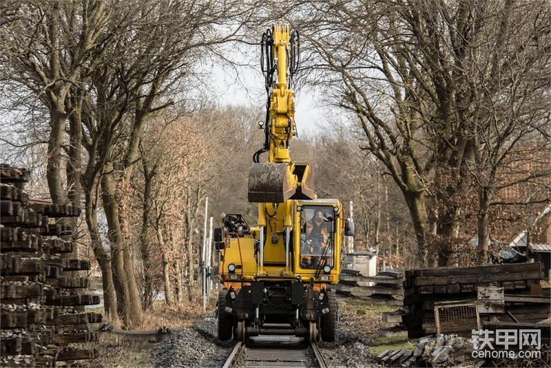 海外靓机：阿特拉斯1604 ZW铁路挖机-帖子图片