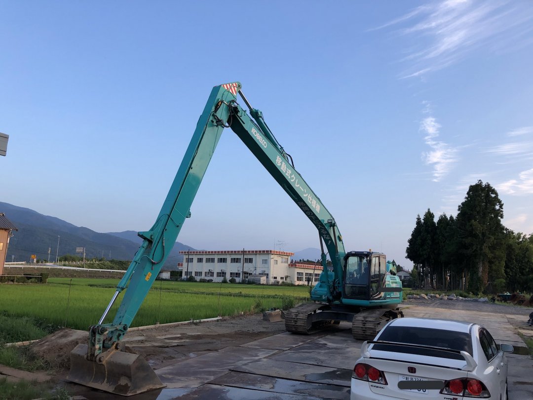 神鋼210-9長臂挖掘機(jī)