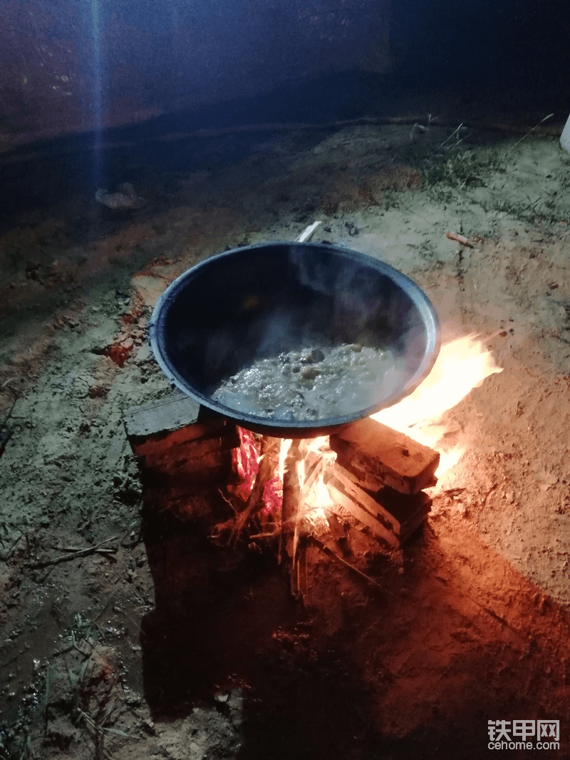 夜生活走起！大锅炖肉