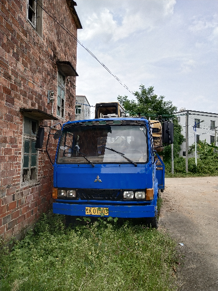 挖機(jī)拖車6105機(jī)頭6擋帶低速波箱145后橋