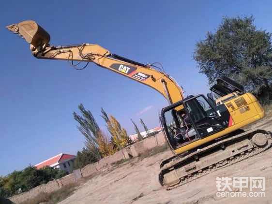 CAT323D2L。我的致富好帮手，附使用报告。