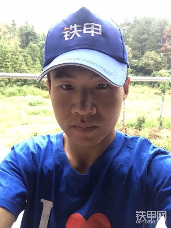 帽子，T恤都是鐵甲給予的激勵！