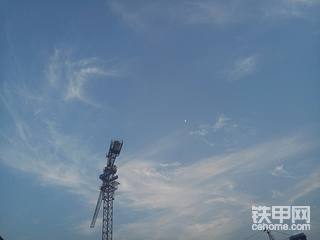 小时候玩土，现在在吃土。