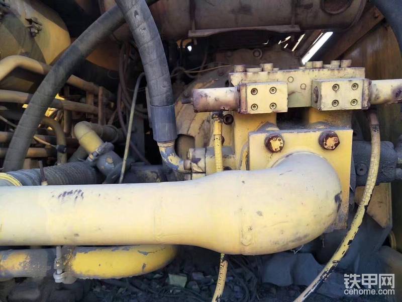 加藤400SE  400SE-2用的內(nèi)田A8V86液壓泵    最好是不帶先導(dǎo)泵的那種。
有貨的朋友微信聯(lián)系我 909095369