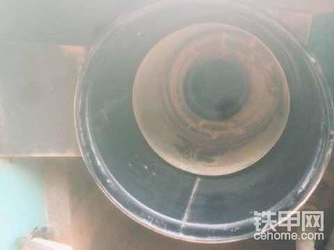 拆下空濾，里面太臟了，用濕毛巾擦拭干凈，等干了在放空濾。