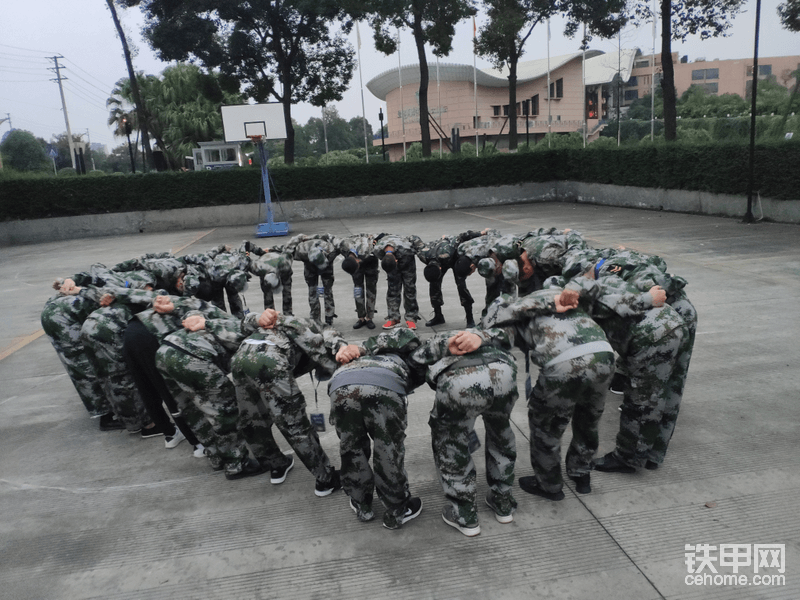 教官有點優(yōu)秀 游戲很好玩
讓大家迅速消除陌生感