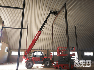 多功能伸縮臂叉裝車 少見(jiàn)的施工作業(yè)！