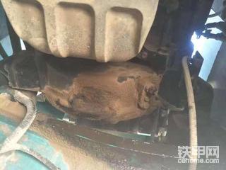 神钢250-8挖机液压泵骨架油封更换