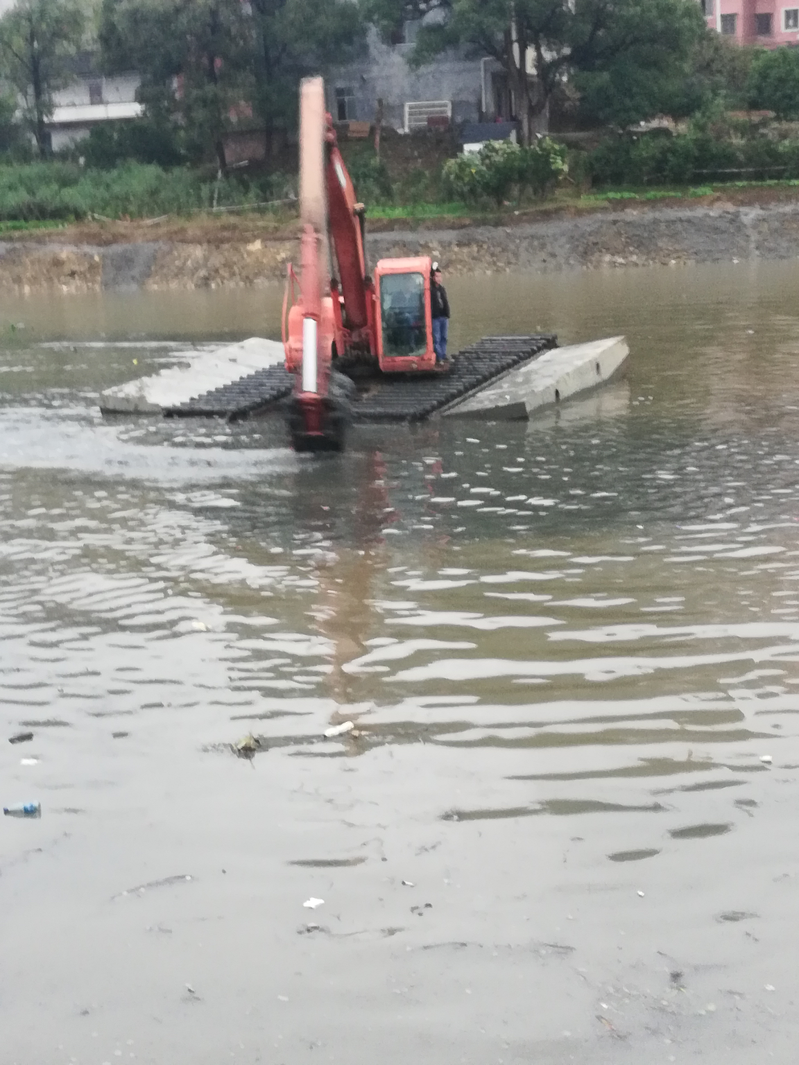 [我的鐵甲日記第九十天]下了一天的雨