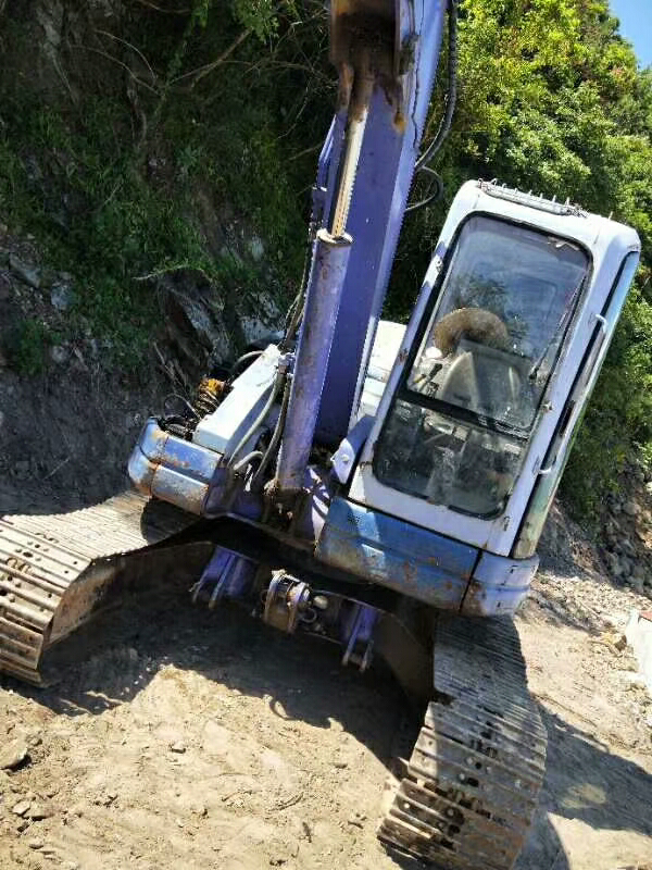 孤狼挖掘机公司的挖机