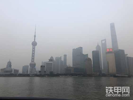 大上海，夜上海，真的是国内最繁华的都市，世界级的！