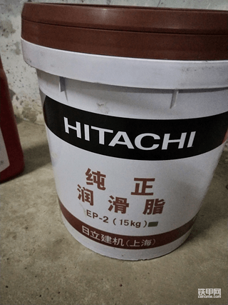 老鐵們，你們買小松60-8送多少配件，日立70-5A送多