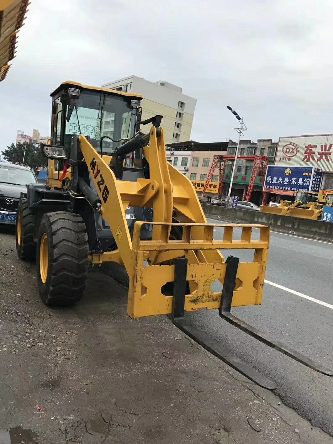 给明宇铲车 莱工铲车 鲁工铲车客户点实用技巧