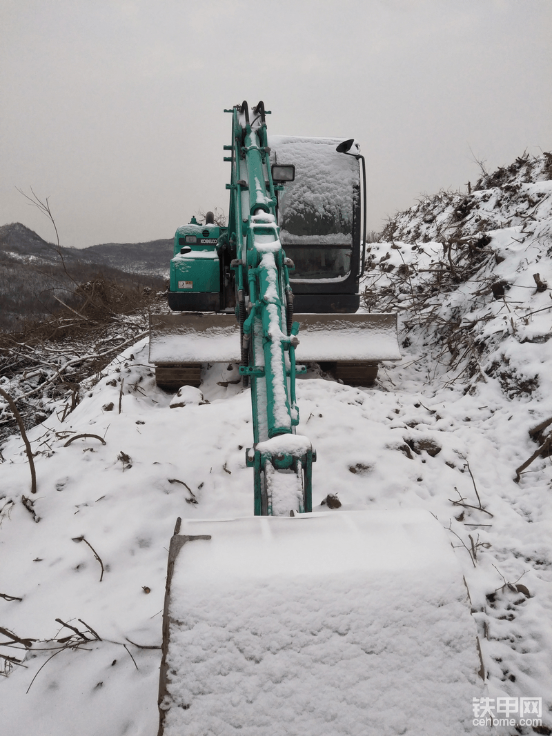 下雪没法干活，说说挖机的保养心得-帖子图片