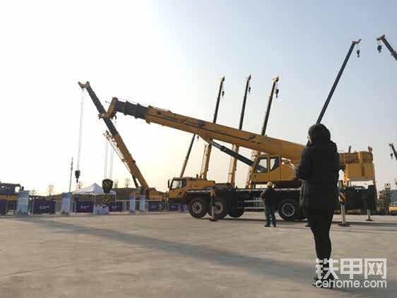 技術(shù)研發(fā)人員是個(gè)美麗的仙女小姐姐