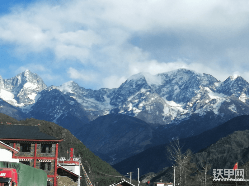 雪山的美，无以言表。