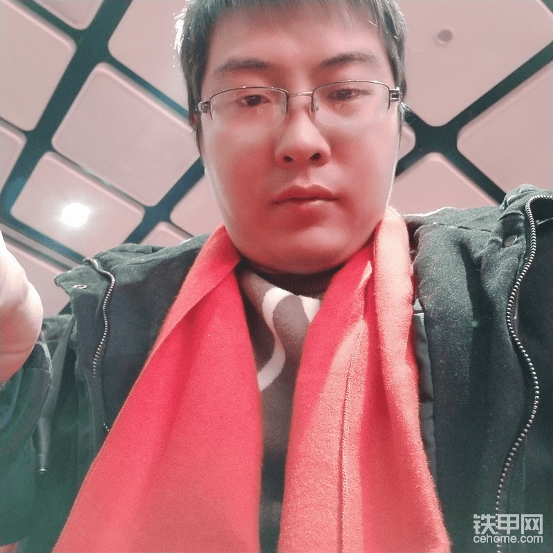 按照鐵甲國際慣例，最后一張圖片鎮(zhèn)樓，本人也露個臉，本人奇丑無比，如有受驚著，活該<img class="smiley" src="/img/smiley/new/tiejia3.gif"><img class="smiley" src="/img/smiley/new/tiejia3.gif"><img class="smiley" src="/img/smiley/new/tiejia3.gif">