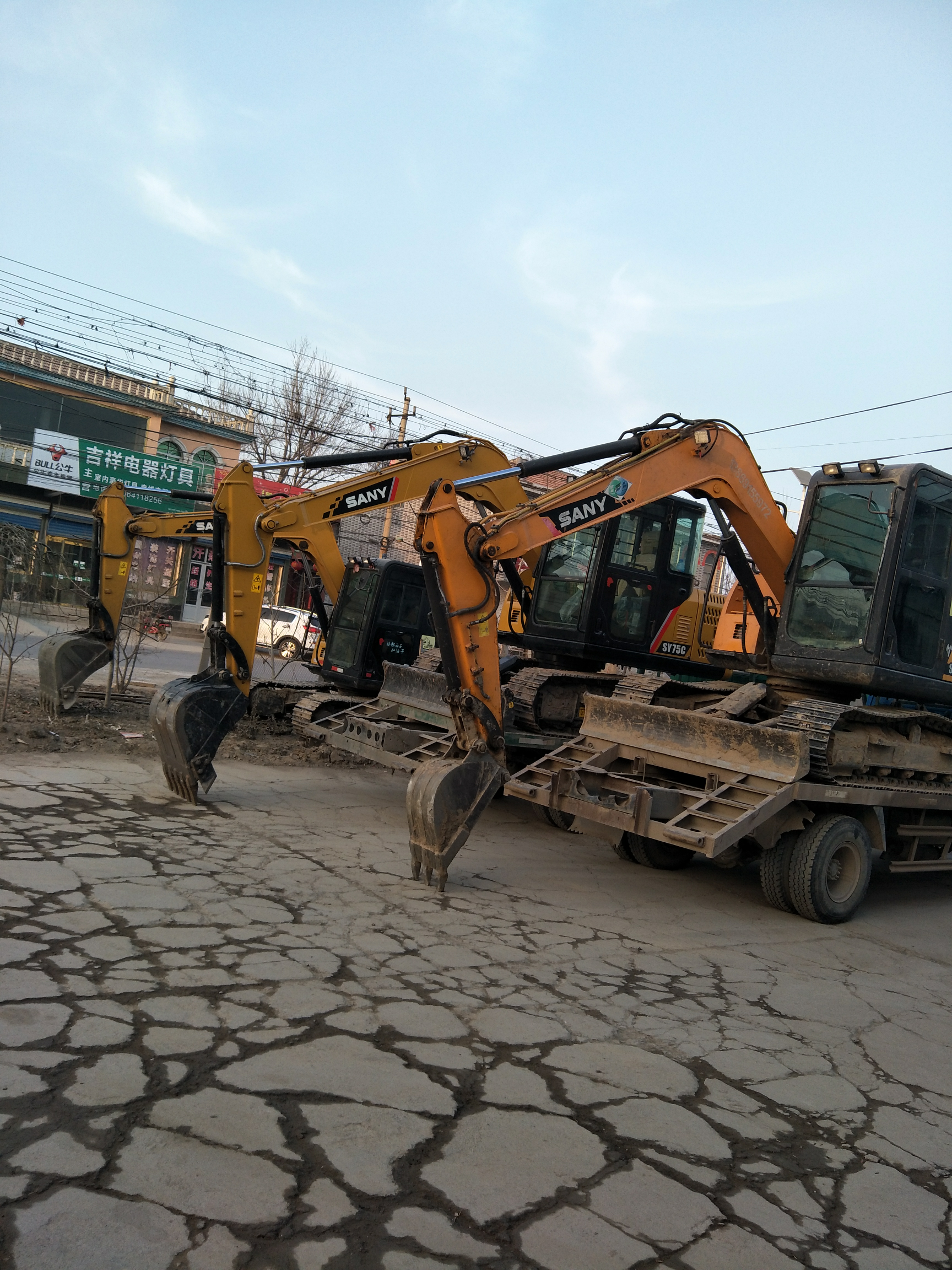 出租挖機(jī)山東濟(jì)南