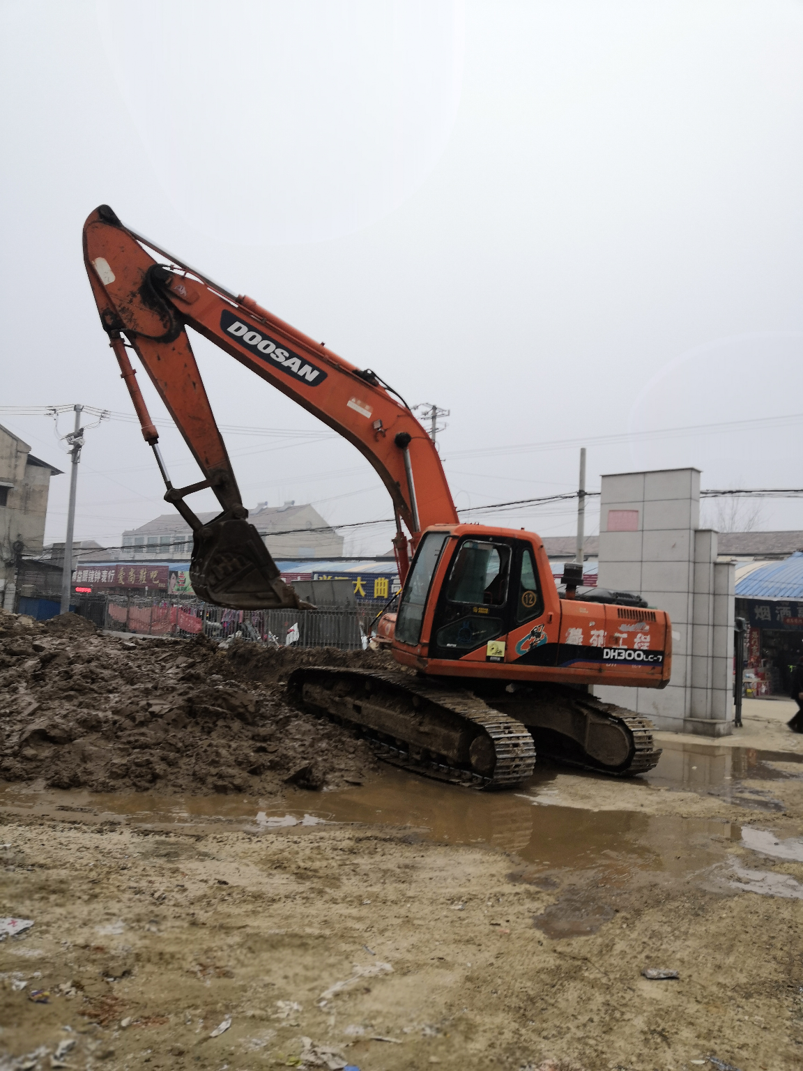 斗山220換過機(jī)油后機(jī)油壓力報警