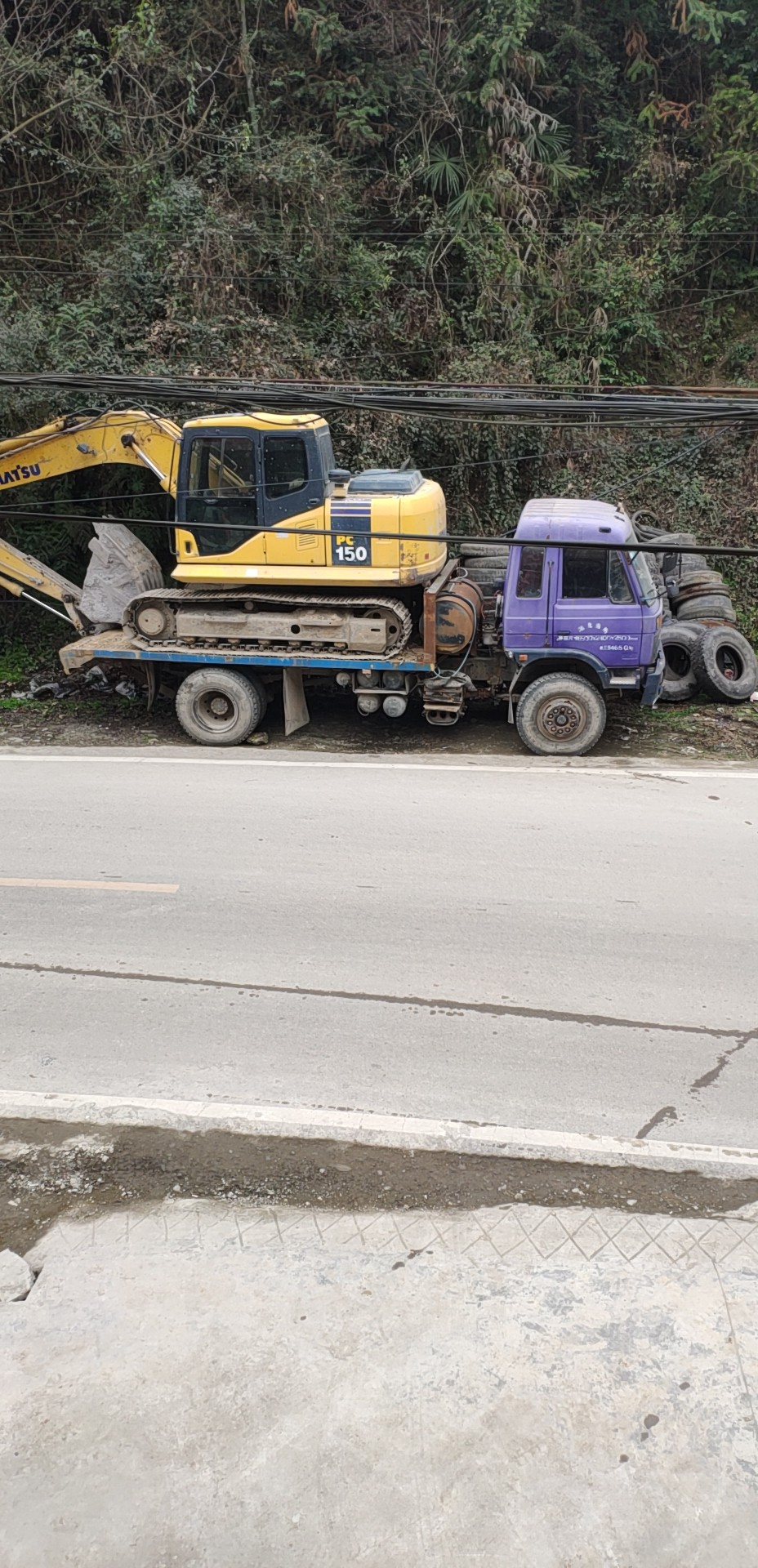 無戶150挖機(jī)拖車出售