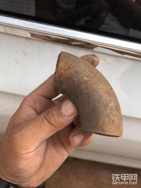沒有彎管器、所以用0.5的直角彎頭、