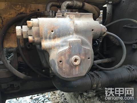 進口小松200-6新?lián)Q龍骨，哪一年的車，18能拿嗎
