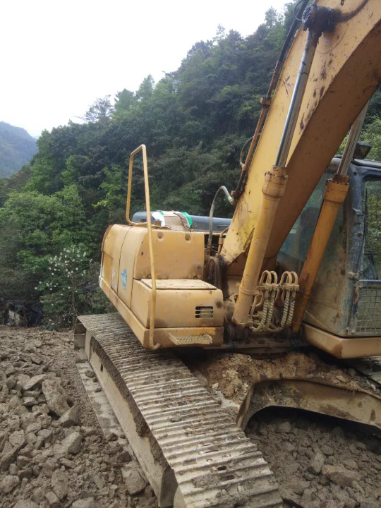 广西梧州220柳工挖掘机