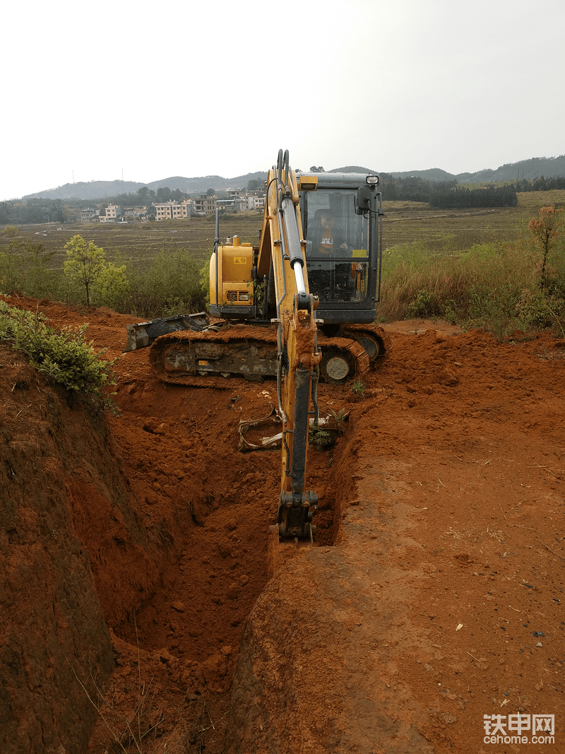 挖水池