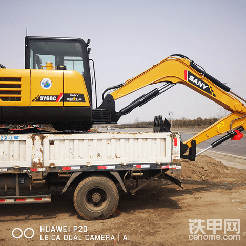 三一60，2019年3月底的新车感觉简配好多，陪的五十铃