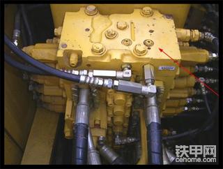 挖掘機管路接反，機子邏輯不對了！