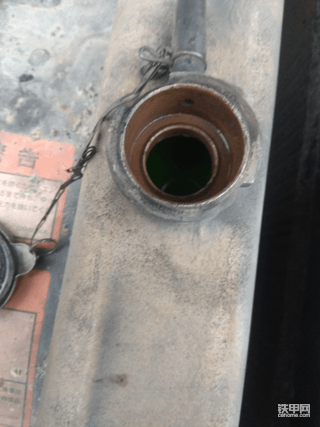 这是冷却液指示灯吗？
