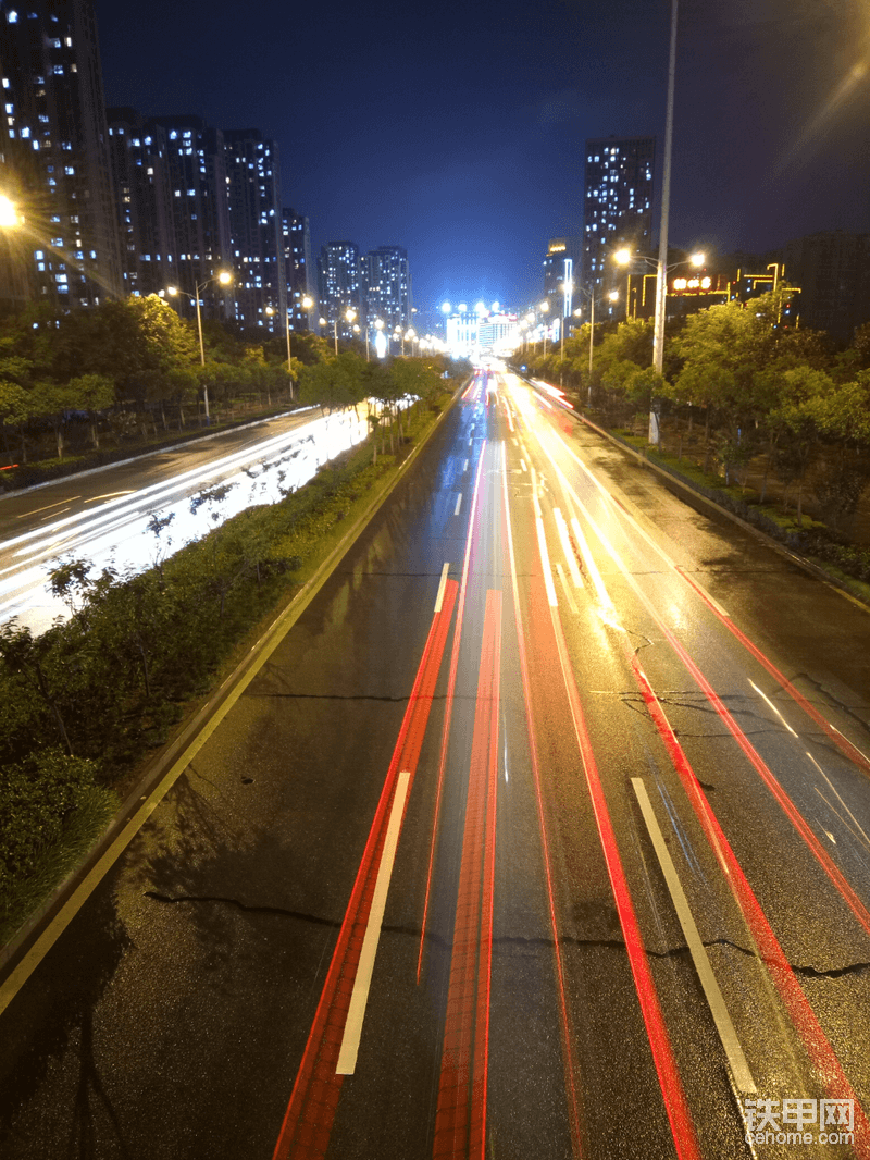 手机拍马路流光照片图片