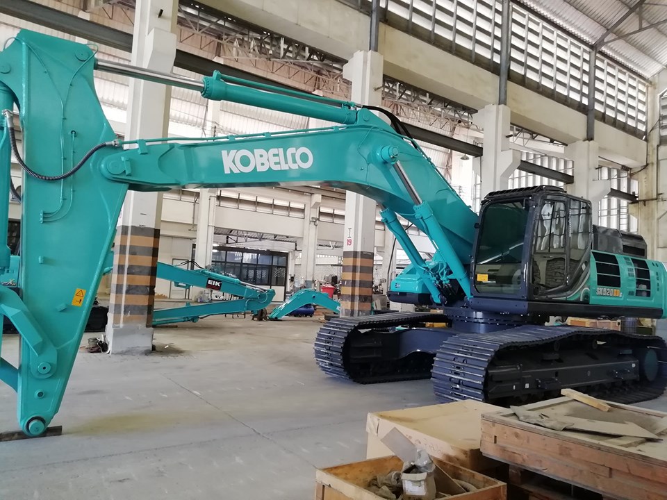 最新神鋼SK520-10挖掘機(jī)