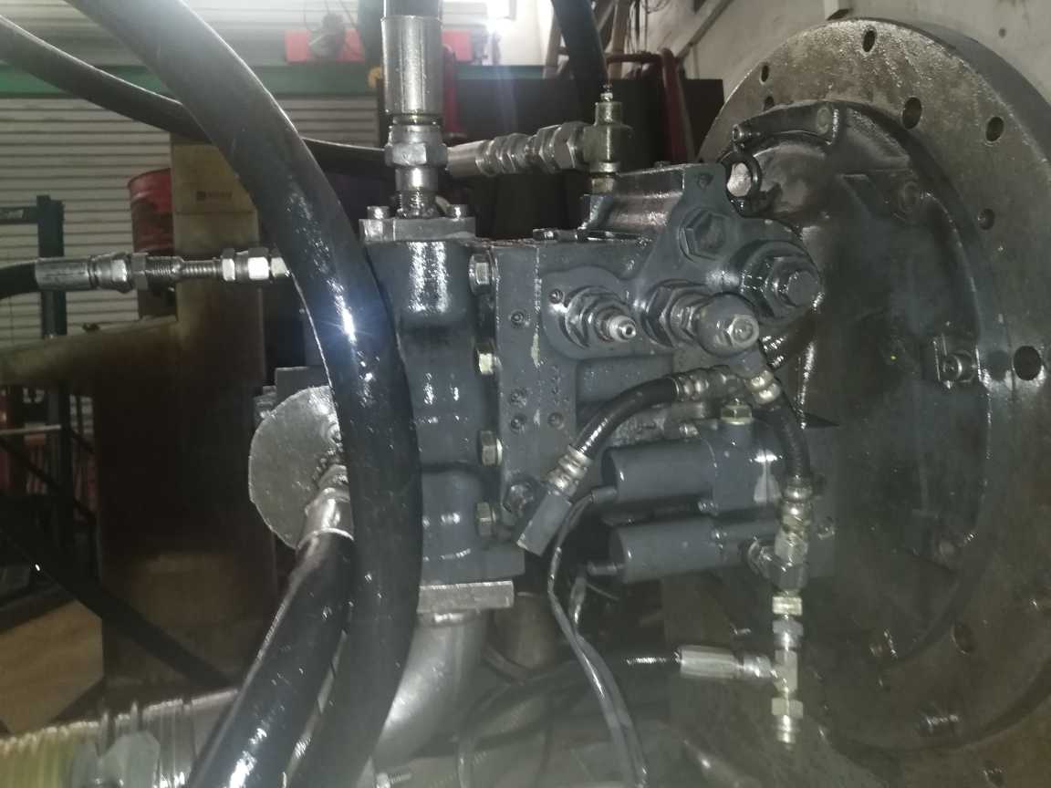 各种机型挖掘机液压泵 分配阀检测维修