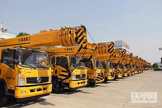 警醒：吊車私改高空車有風(fēng)險(xiǎn) 做法不可?。? onerror=
