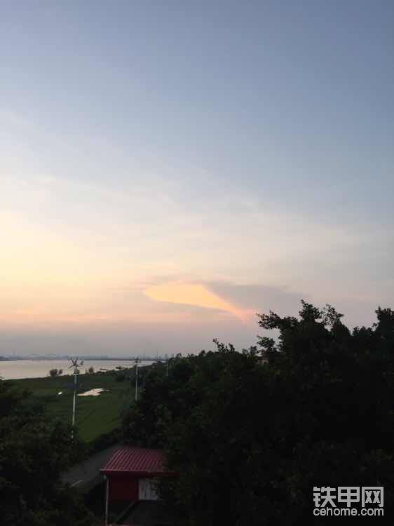 一条来自空中的鱼，