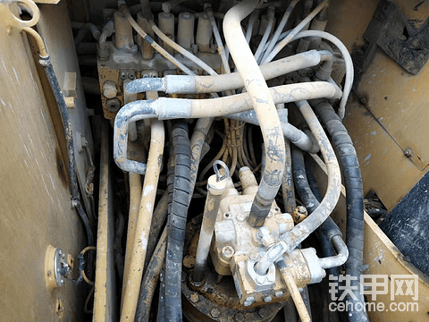 多路阀上主炮旁边的比例阀问题，