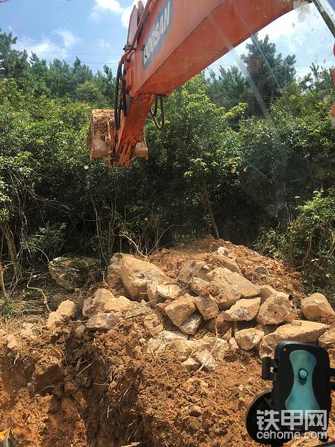 斗山挖机中臂泄压