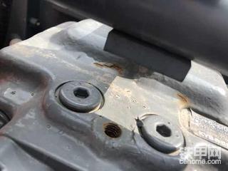 600小时的日历多路阀油漆都开裂，这是是什么情况。