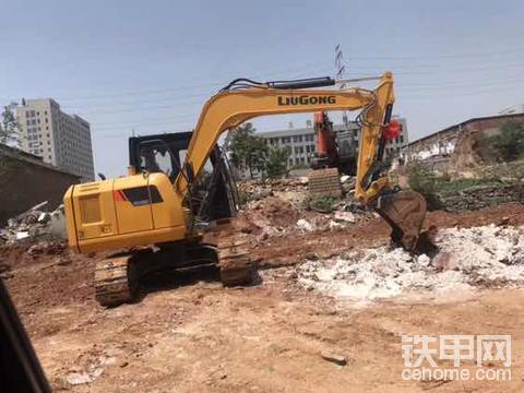 喜提柳工9075E挖掘機