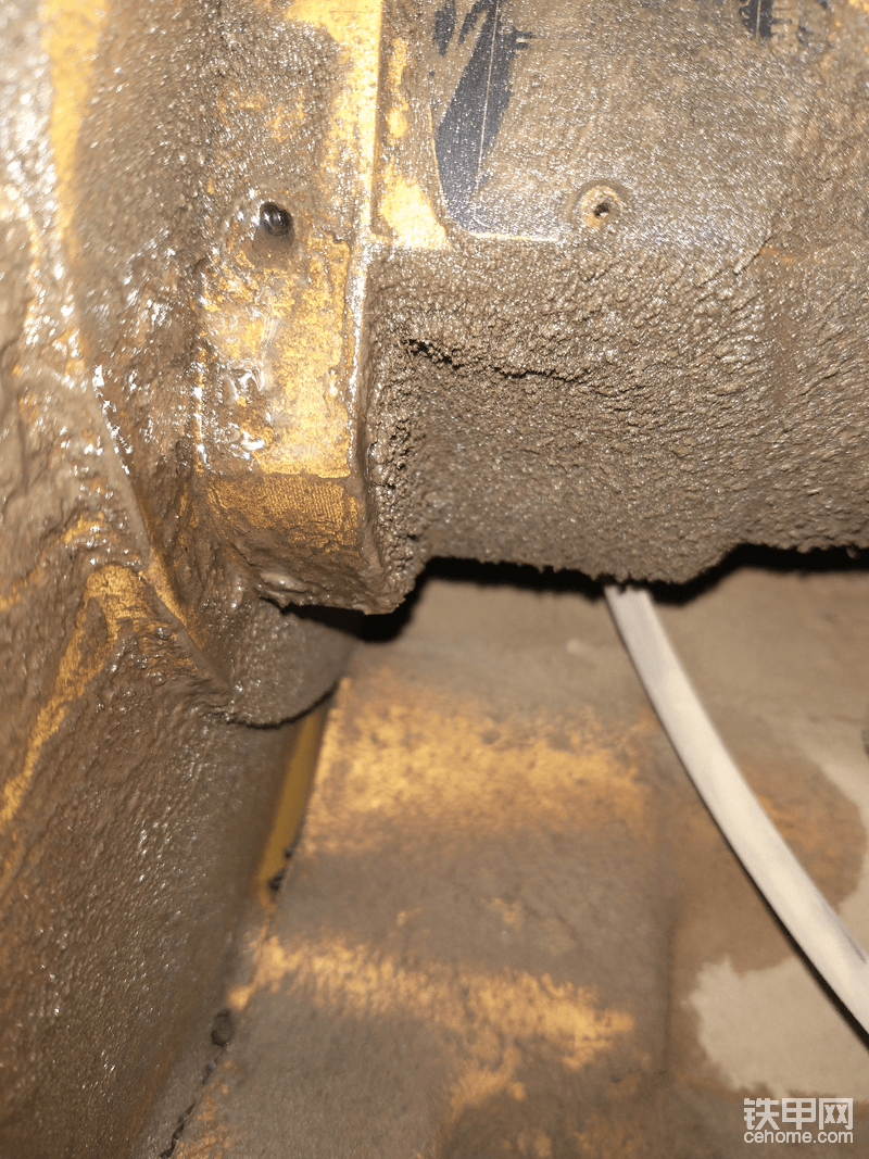 卡特320D2柴油泵漏柴油-帖子图片