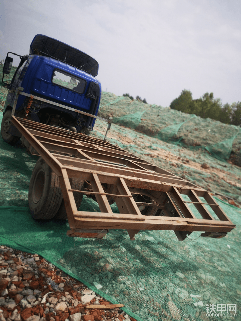 挖機(jī)平板車(chē)轉(zhuǎn)讓-帖子圖片