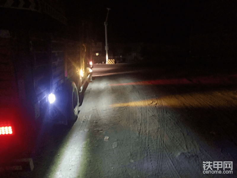 夜間效果！兩邊都可以看的清清楚楚！爸媽再也不用擔心夜間行車視線不好的問題了！<img class="smiley" src="/img/smiley/new/tiejia3.gif"><img class="smiley" src="/img/smiley/new/tiejia3.gif"><img class="smiley" src="/img/smiley/new/tiejia3.gif"><img class="smiley" src="/img/smiley/new/tiejia3.gif"><img class="smiley" src="/img/smiley/new/tiejia3.gif">
