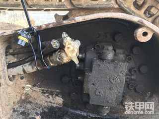 第一次拆行走馬達(dá)，卡特307D小挖