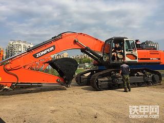 挖机师傅领进门，修行在个人