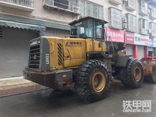 工地退场 多台装载机何去何从