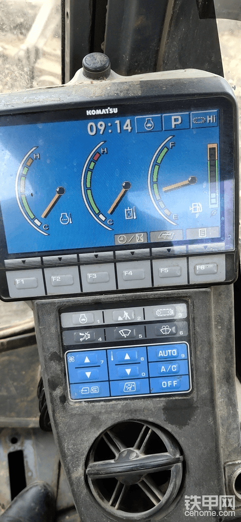 14年小松70怎么看转速？