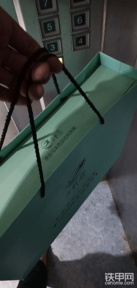 各位大神介绍一下小铲车哪个牌子耐用