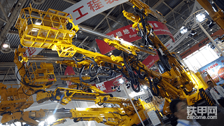 【甲友斗图赛】“触手可得”