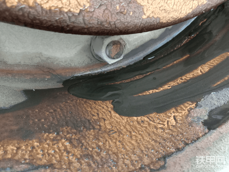 铲车轮毂处是漏油吗？是什么油-帖子图片